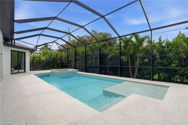 5216 SW 27th PL, Cape Coral, FL 33914