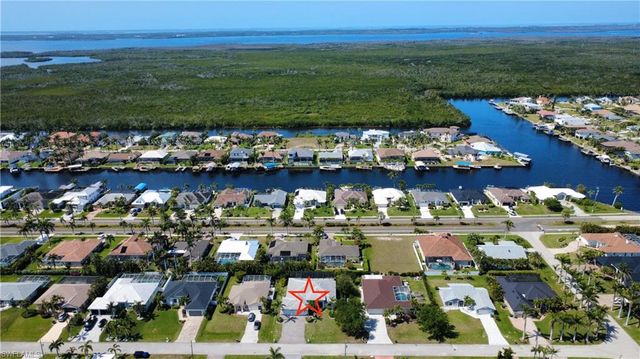 5216 SW 27th PL, Cape Coral, FL 33914