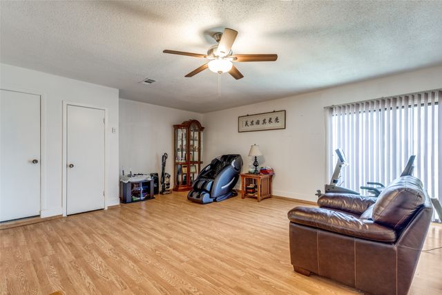 2605 Elk Grove Road, Carrollton, TX 75007