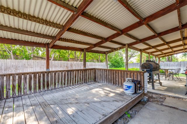 2605 Elk Grove Road, Carrollton, TX 75007