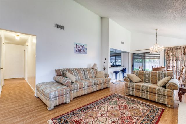 2605 Elk Grove Road, Carrollton, TX 75007