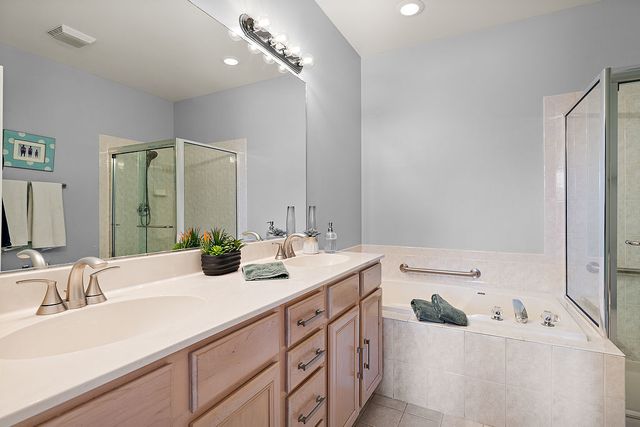 1605 PARK RIDGE Point, Park Ridge, IL 60068