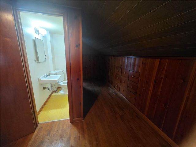 1106 Pacific Avenue, Osawatomie, KS 66064