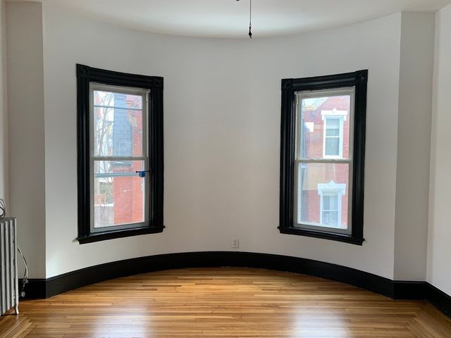 3-5 Mills 5, Boston, MA 02119