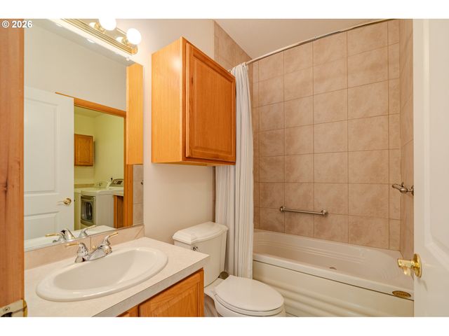 8007 Ne 21ST Way, Vancouver, WA 98664
