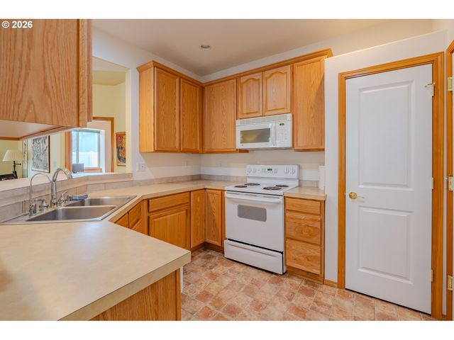 8007 Ne 21ST Way, Vancouver, WA 98664