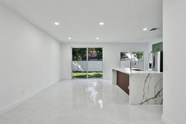6991 Marion Avenue, Margate, FL 33063