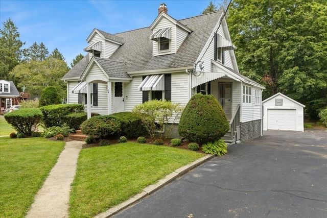 48 Davis St, Taunton, MA 02780