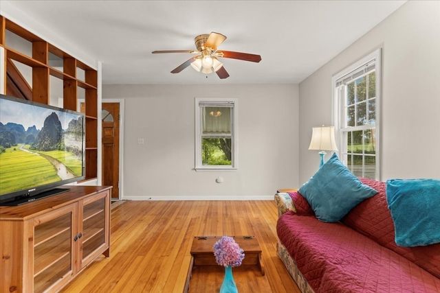 48 Davis St, Taunton, MA 02780