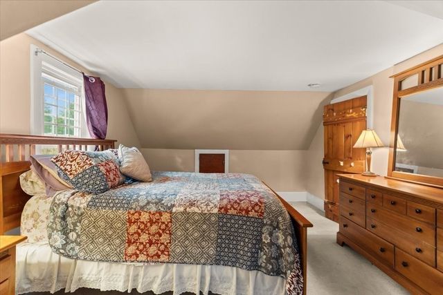 48 Davis St, Taunton, MA 02780