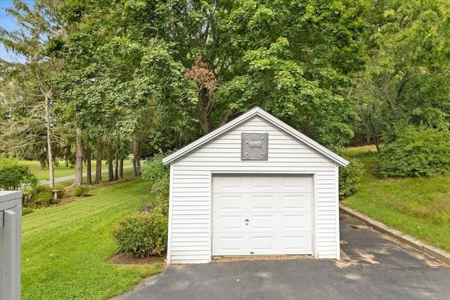48 Davis St, Taunton, MA 02780
