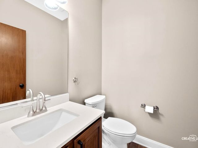 1524 W Mooseheart Road, North Aurora, IL 60542