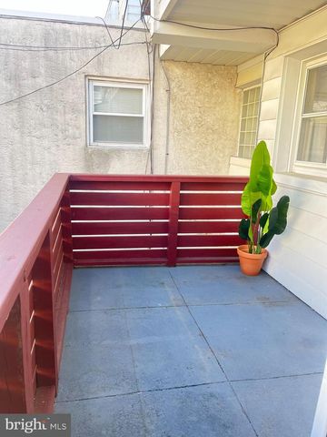 1061 EDGEMORE RD, Philadelphia, PA 19151