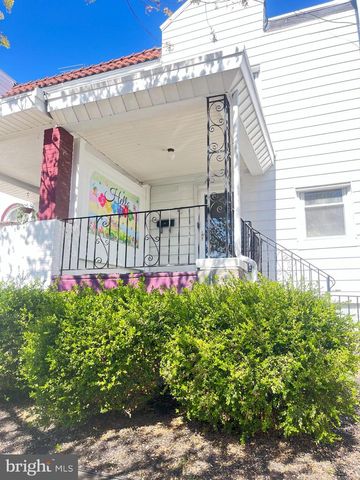 1061 EDGEMORE RD, Philadelphia, PA 19151