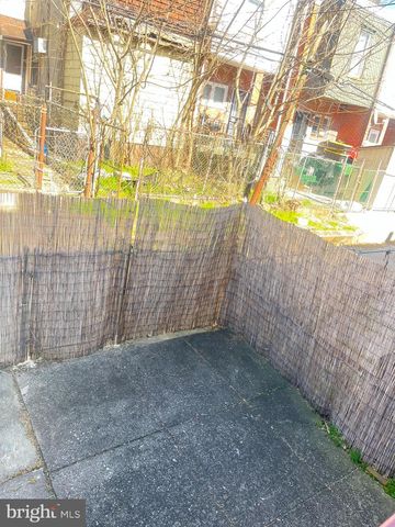 1061 EDGEMORE RD, Philadelphia, PA 19151