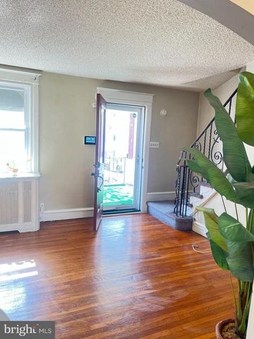 1061 EDGEMORE RD, Philadelphia, PA 19151