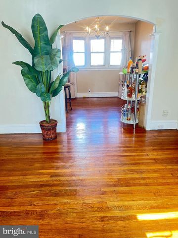 1061 EDGEMORE RD, Philadelphia, PA 19151