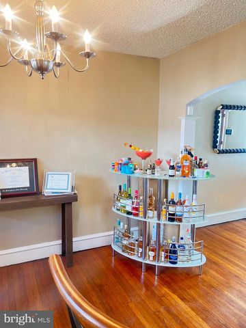 1061 EDGEMORE RD, Philadelphia, PA 19151