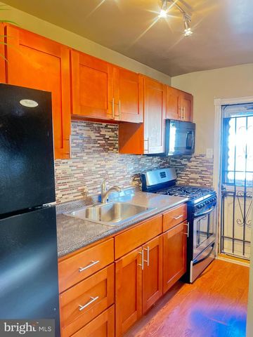 1061 EDGEMORE RD, Philadelphia, PA 19151