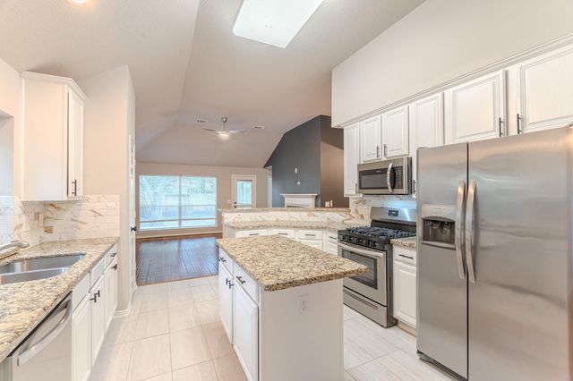 91 N Willow Point Circle, The Woodlands, TX 77382