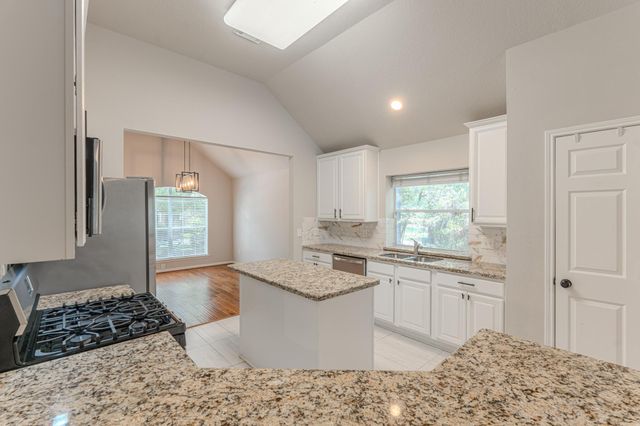 91 N Willow Point Circle, The Woodlands, TX 77382