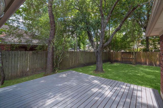 91 N Willow Point Circle, The Woodlands, TX 77382