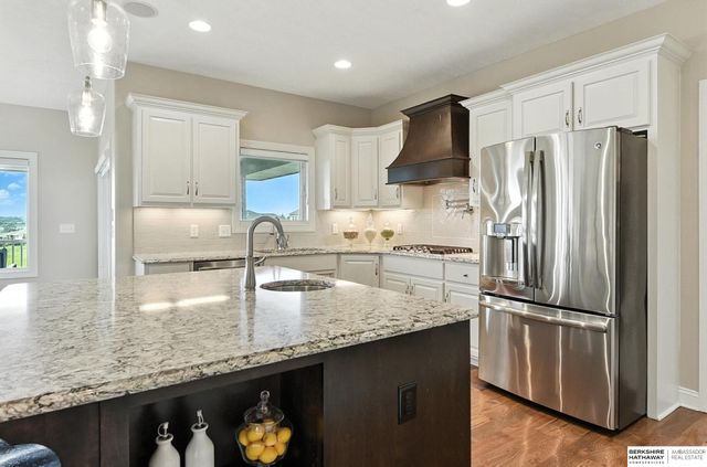 7710 N 127th Avenue, Omaha, NE 68142