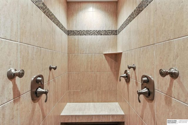 7710 N 127th Avenue, Omaha, NE 68142