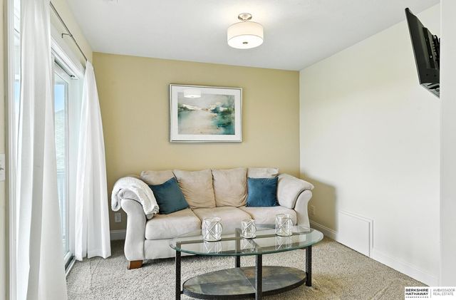 7710 N 127th Avenue, Omaha, NE 68142