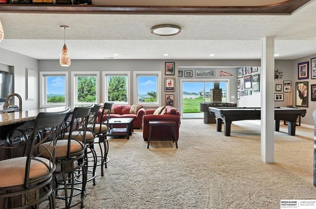 7710 N 127th Avenue, Omaha, NE 68142