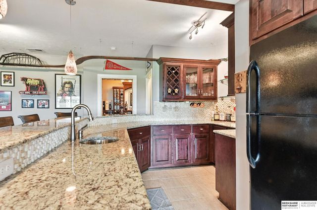 7710 N 127th Avenue, Omaha, NE 68142