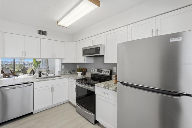 6291 BAHIA DEL MAR CIRCLE 116, St Petersburg, FL 33715