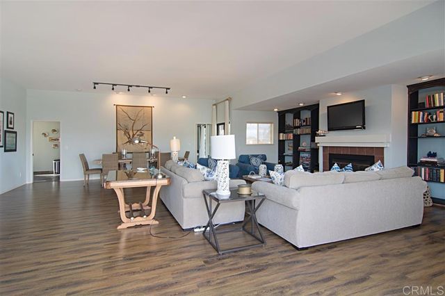 911 E Avenue 301, Coronado, CA 92118