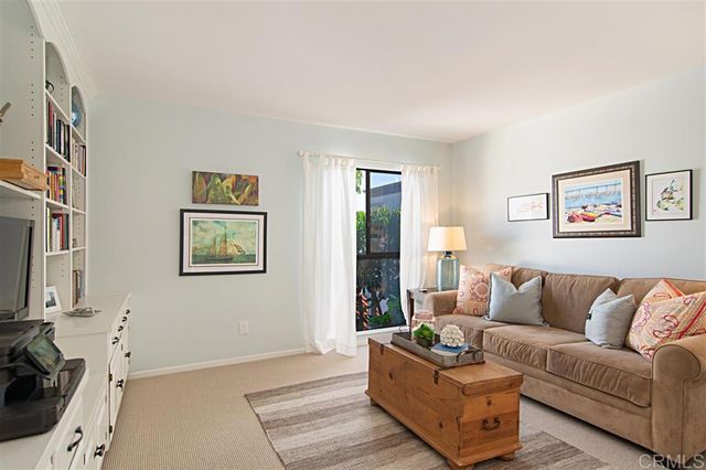 911 E Avenue 301, Coronado, CA 92118