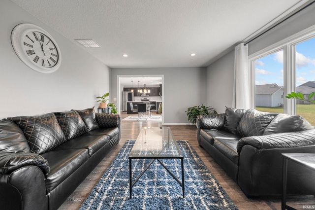 13271 Silk Tree Trail, Fort Wayne, IN 46814