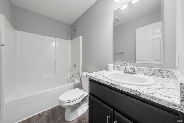 13271 Silk Tree Trail, Fort Wayne, IN 46814