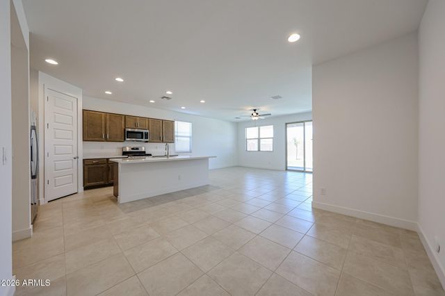 26096 N 170TH Avenue, Surprise, AZ 85387
