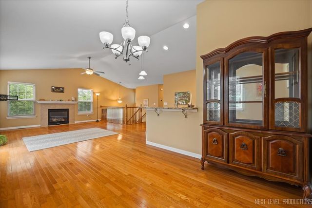 2903 Saganashkee Lane, Naperville, IL 60564