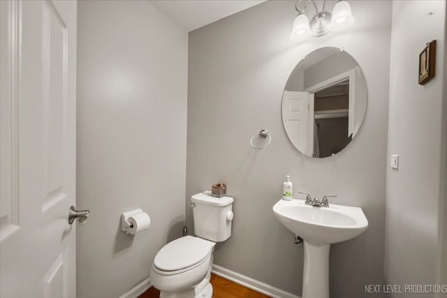 2903 Saganashkee Lane, Naperville, IL 60564