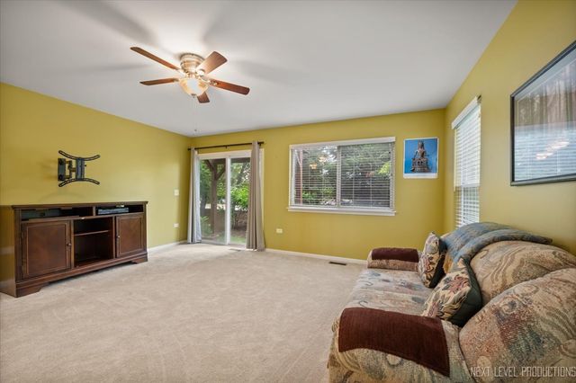 2903 Saganashkee Lane, Naperville, IL 60564