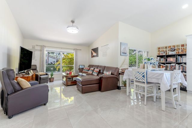 3517 Mill Brook Way Circle, Greenacres, FL 33463