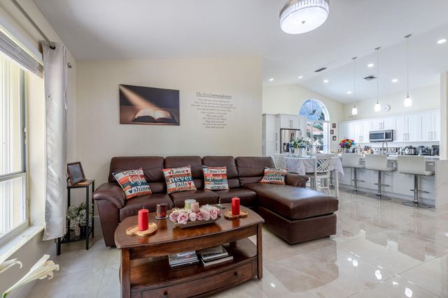 3517 Mill Brook Way Circle, Greenacres, FL 33463