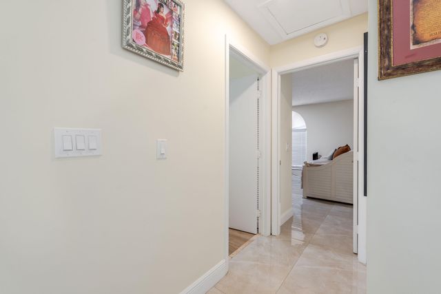 3517 Mill Brook Way Circle, Greenacres, FL 33463