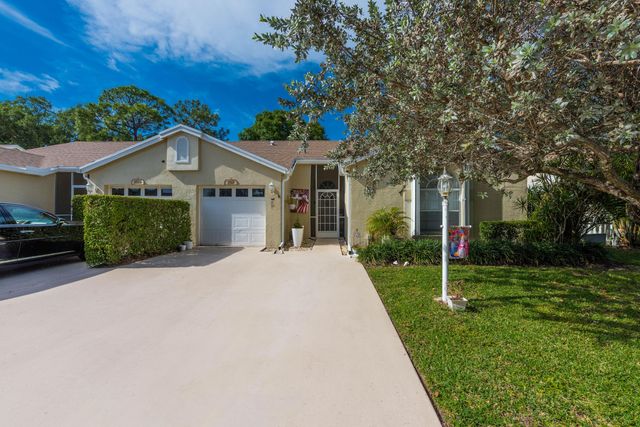 3517 Mill Brook Way Circle, Greenacres, FL 33463
