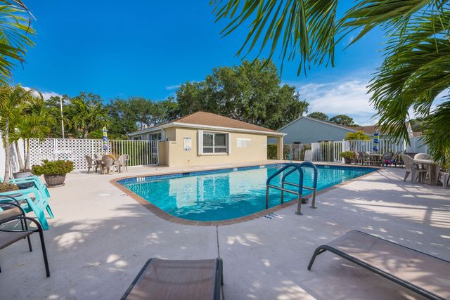 3517 Mill Brook Way Circle, Greenacres, FL 33463