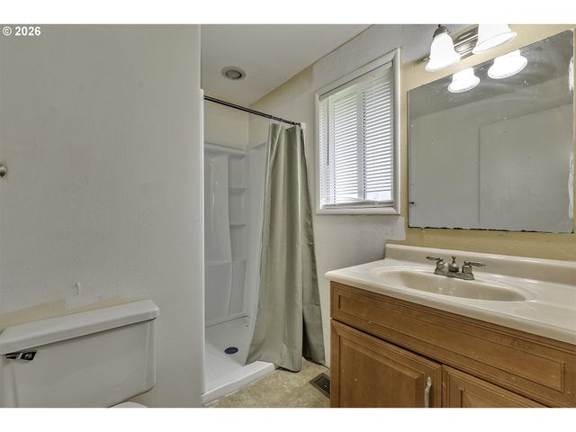 17175 Sw CANBY Ct, Beaverton, OR 97007