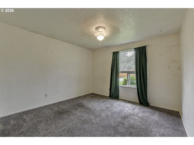 17175 Sw CANBY Ct, Beaverton, OR 97007