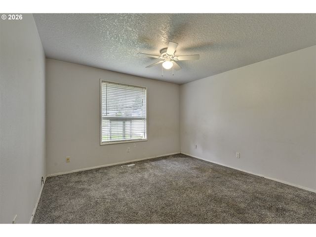 17175 Sw CANBY Ct, Beaverton, OR 97007