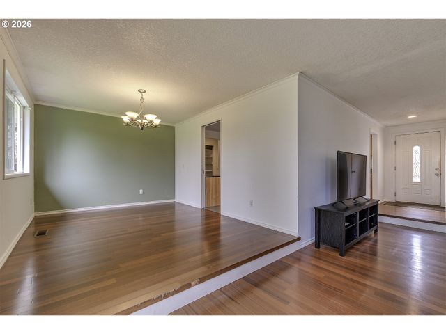 17175 Sw CANBY Ct, Beaverton, OR 97007