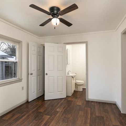 930 W Chicago Street, Springfield, MO 65803